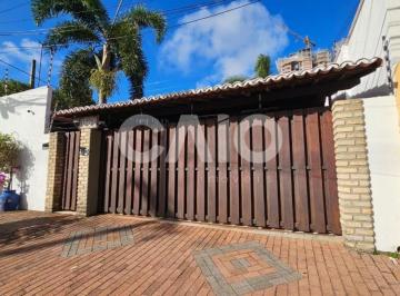 Casa · 283m² · 3 Quartos · 4 Vagas · Casa em Capim Macio