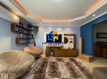 Casa · 151m² · 3 Quartos · 2 Vagas · Rua Cica Jundiaí