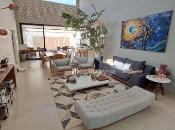 b3c1272c6eefa05fa2e758075696baf4f63567c3 · Casa com 4 dormitórios à venda, 265 m² por R$ 2.650.000,00 - Alphaville - Votorantim/SP