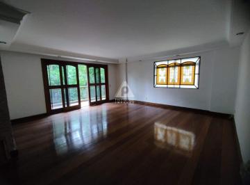 Apartamento · 163m² · 4 Quartos · 2 Vagas · Oportunidade Única: Apartamento Clássico e Espaçoso na Tijuca (163 m² - 4 quartos), junto ao metrô