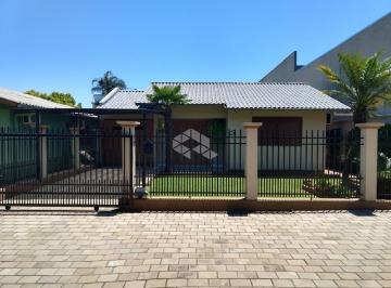 Casa · 130m² · 2 Quartos · 2 Vagas · Casa plana com 2 dormitórios e um salão de festa