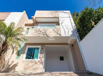 Casa · 131m² · 3 Quartos · 2 Vagas · Sobrado à venda com 3 quartos no Cajuru em Curitiba