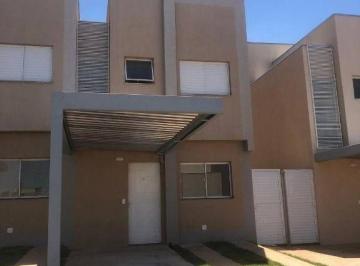 cad5827c57d8f5221710790537237b1e6fa999f3 · Casa 2 suítes em Condomínio