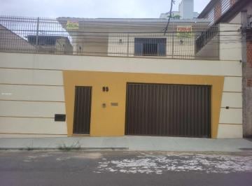 image_re_6032369.jpg · Casa de 3 quartos, no bairro São Pedro, em Juiz de Fora