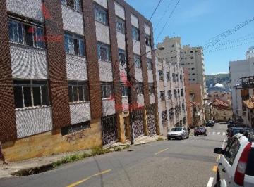 image_re_6031934.jpg · Apartamento de 3 quartos, 94m² no bairro Centro, em Juiz de Fora