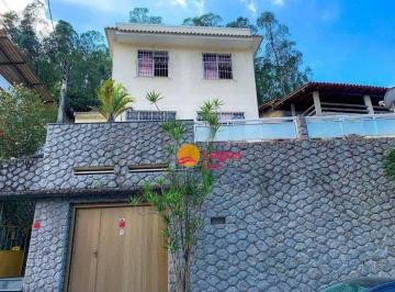 2adbc370554cfcdf578a6abb59f87c92bef33e21 · Casa à venda por R$ 550.000,00 - Santa Rosa - Niterói/RJ
