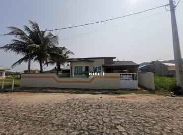 cfee620c20d066901a6f71b94d709b450f020428 · Casa com 4 dormitórios à venda por R$ 680.000,00 - Caxito - Maricá/RJ