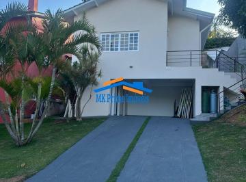 Casa · 241m² · 4 Quartos · 2 Vagas · Casa com 4 Quartos no Condomínio Fechado na Granja Viana - Cotia/SP.