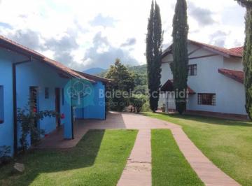 Casa de 3 quartos, Santo Antônio do Pinhal · Casa ampla com vista em Santo Antônio do Pinhal no centro