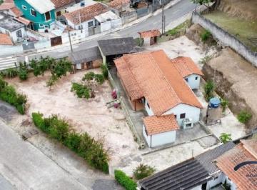 20251114145757128.jpeg · Casa Térrea para Venda em Santa Branca, Centro, 5 dormitórios, 2 suítes, 3 banheiros, 4 vagas