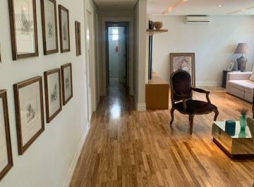 Apartamento · 201m² · 3 Quartos · 3 Vagas · Apartamento 201 m² - 3 suítes(01 com closet), lavabo, 3 vagas (armário na garagem)