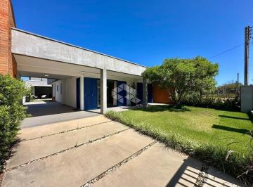 Casa · 210m² · 4 Quartos · 2 Vagas · Casa térrea 4 suítes , garagem para 02 carros coberta, 4 quadras do mar - Xangrila