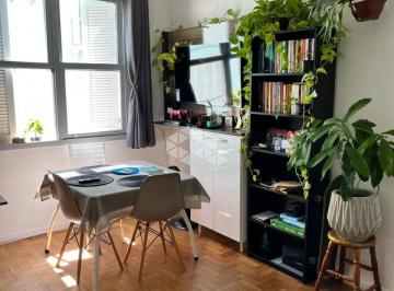 01 · Apartamento de 2 dormitórios