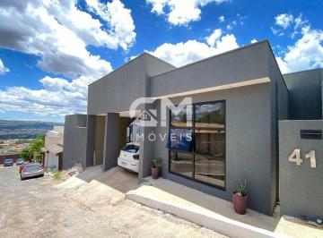 Apartamento · 200m² · 3 Quartos · 2 Vagas · CASA / CONDOMÍNIO / SOLAR DE ATHENAS / ESCRITURADA / 3 QUARTOS / ARMÁRIOS PLANEJADOS / 61 3595-1212