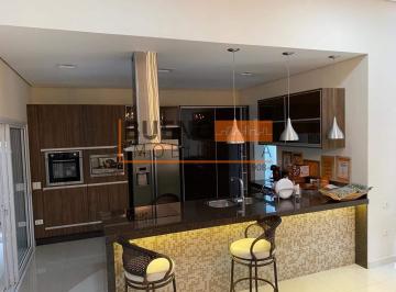 Casa · 258m² · 3 Quartos · Excelente casa no Condomínio Terras de Siena com 3 dormitórios à venda, 258 m² por R$ 2.700.000 - Sa