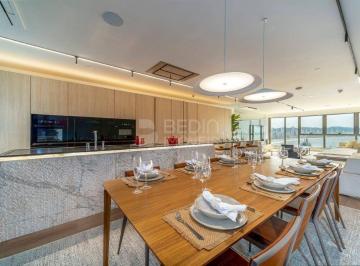 Apartamento · 261m² · 4 Quartos · 3 Vagas · Yachthouse Apartamento 04 suítes venda Barra Sul Balneário Camboriú