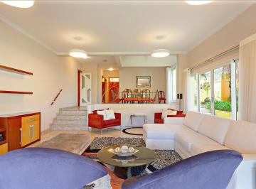 Casa · 376m² · 3 Quartos · 3 Vagas · EXCELENTE SOBRADO NO BOLSÃO DE INTERLAGOS- 3 SUÍTES, LIVING, COPA COZINHA , BELÍSSIMO JARDIM.!!!