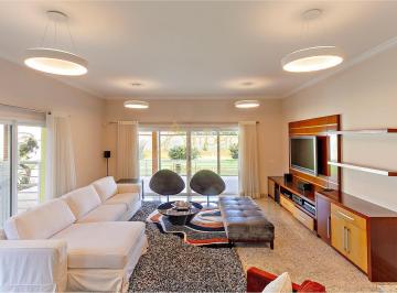 Casa · 376m² · 3 Quartos · 3 Vagas · EXCELENTE SOBRADO NO BOLSÃO DE INTERLAGOS- 3 SUÍTES, LIVING, COPA COZINHA , BELÍSSIMO JARDIM.!!!