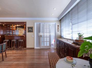 Apartamento · 224m² · 4 Quartos · 2 Vagas · Pinheiros! Junto ao Metrô Oscar Freire!