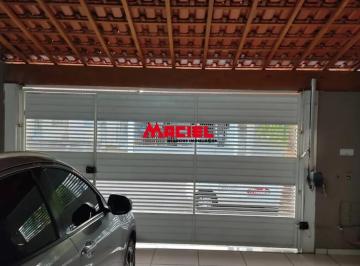 Casa · 116m² · 3 Quartos · 2 Vagas · Excelente csa com 3 dormitório sendo 1 suite todos com armario