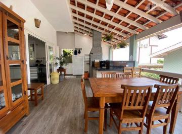 Casa · 300m² · 5 Quartos · 2 Vagas · Casa em Juquehy para locação anual a 50m da praia de Juquehy