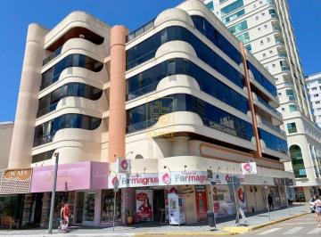 Apartamento · 424m² · 4 Quartos · 2 Vagas · Linda Cobertura a 150 metros da praia em Itapema!