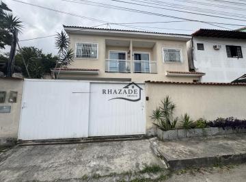 Casa · 216m² · 4 Quartos · 2 Vagas · Excelente casa Triplex 4 quartos em Serra Grande - Itaipu/Niterói.