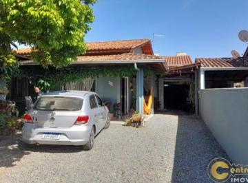 Casa · 175m² · 3 Quartos · 3 Vagas · Casa no centro de Penha