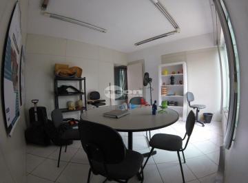 Comercial · 110m² · 1 Quarto · 1 Vaga · Sala à Venda no Centro Empresarial Eugênio Granjo