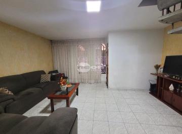 Casa · 167m² · 3 Quartos · 3 Vagas · Charmoso Sobrado à Venda em São Bernardo do Campo