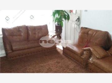 Casa · 260m² · 3 Quartos · 8 Vagas · Sobrado à Venda em Baeta Neves - SP
