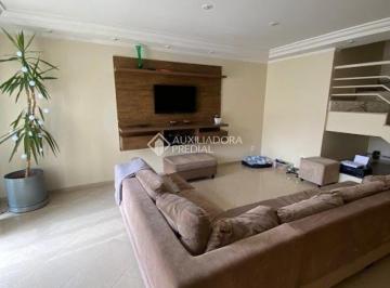 Casa · 250m² · 4 Quartos · 6 Vagas · Sobrado com 250 m2 de área construída
