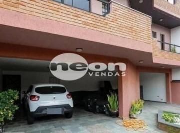 Casa · 380m² · 4 Quartos · 5 Vagas · Excelente Sobrado com 04 quartos 02 suítes -  à Venda em Parque dos Passaros - SBC