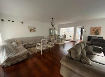 Casa · 250m² · 4 Quartos · 3 Vagas · Sobrado à Venda em São Bernardo do Campo