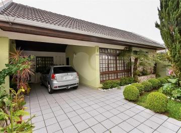 Casa de 4 quartos, Curitiba · Casa com 360 m² e 4 quartos à venda em São Braz, Curitiba