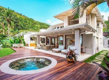 23ab690c0ad6f424c34b87bd3567ea99c1331118 · Casa com 5 dormitórios Frente ao mar para Temporada- Praia de Camburi - São Sebastião/SP