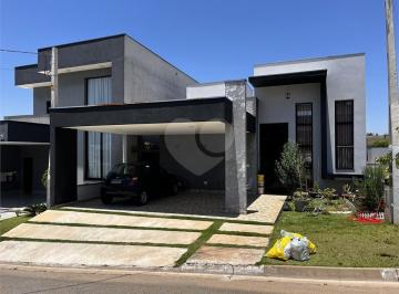 Casa · 165m² · 3 Quartos · 2 Vagas · Condomínio com 3 quartos à venda em Residencial vila victoria - SP
