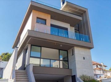 Casa de 4 quartos, Curitiba · Casa à Venda, 476 m² | 4 suítes e 4 vagas | Totalmente Nova, Em Condomínio | Bairro Alto
