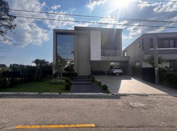 Casa · 600m² · 4 Quartos · Residencial Morada dos Lagos - Casa de Alto Padrão no Residencial Morada dos Lagos – 600 m², 4 Suíte