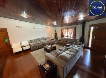 Casa · 220m² · 2 Quartos · 3 Vagas · Casa residencial 234m² , 2 dormitórios no bairro Glória