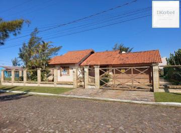 Casa · 160m² · 3 Quartos · 4 Vagas · Casa para Venda - 160m², 3 dormitórios, sendo 1 suites, 4 vagas - Tramandaí