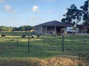 Rural · 30000m² · 3 Quartos · 5 Vagas · Rurais à venda - em Caravágio
