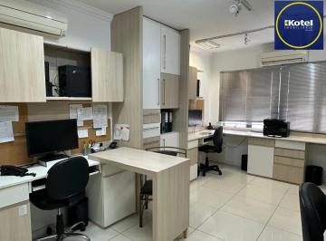 Comercial · 32m² · 1 Quarto · Vende-se sala comercial com 32,1m² – Centro Histórico