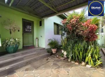Casa · 392m² · 3 Quartos · 4 Vagas · Casa 3 dormitórios no bairro Menino Deus em Porto Alegre para Alugar