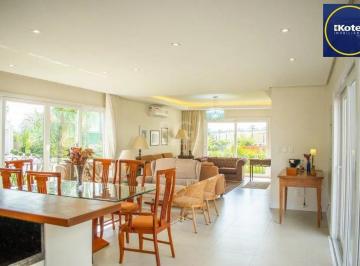 Casa · 243m² · 4 Quartos · 4 Vagas · Casa para Venda - 243.12m², 4 dormitórios, sendo 1 suites, 4 vagas - São Vicente