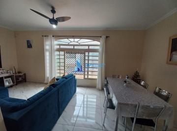 Casa · 135m² · 3 Quartos · 2 Vagas · Casa de Esquina - Vila Tamandaré