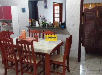 Casa · 125m² · 2 Quartos · Casa térrea com 2 dormitórios, sala de jantar, tv e estar, cozinha, lavanderia e garagem coberta em 