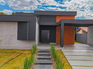 Casa · 240m² · 2 Quartos · 2 Vagas · CONDOMÍNIO MINI CHÁCARAS DO LAGO SUL- ALTIPLANO LESTE - 2 SUÍTES
