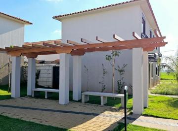 Foto 01 · Casa em Condomínio à Venda em Americana-SP no Bairro Pacaembu - 2 Quartos, 1 Banheiro, 1 Vaga, 55m²