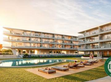 Foto 01 · Apartamento à venda em Algarve